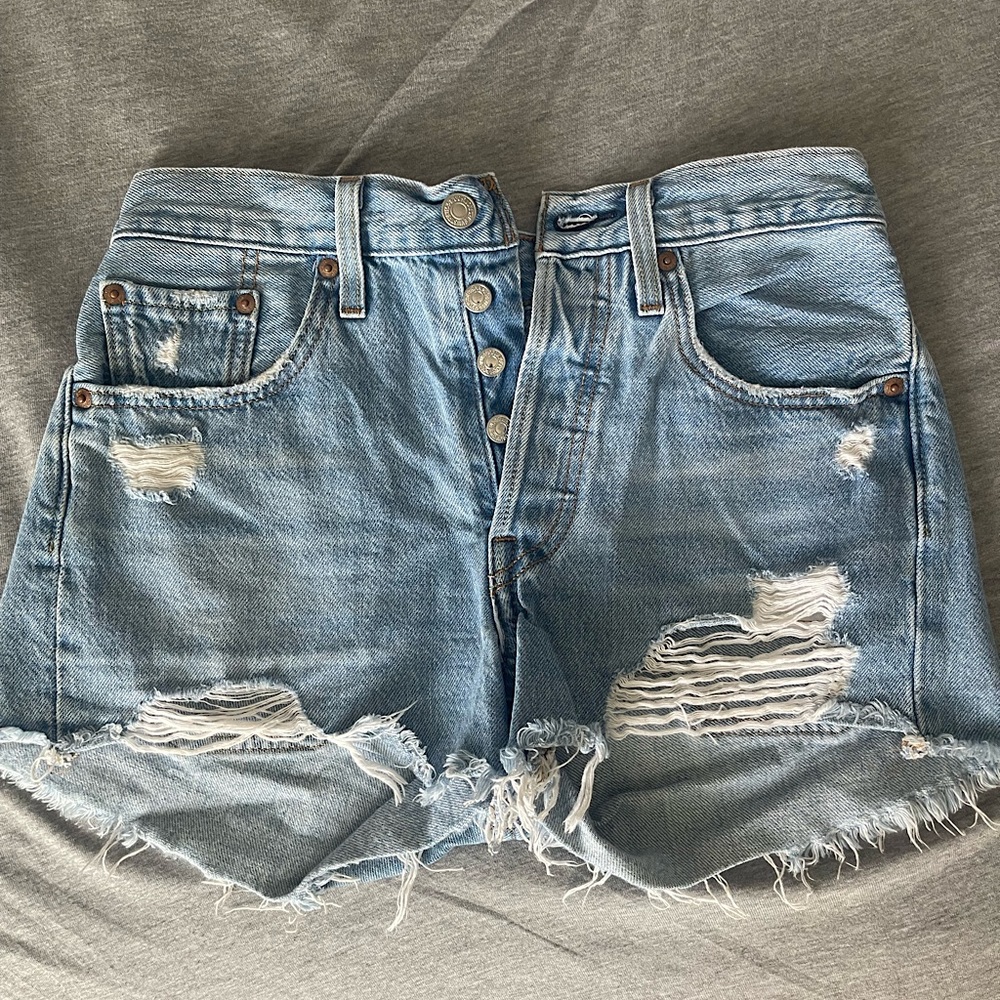 Woman’s 24 Levi 501 Jean shorts